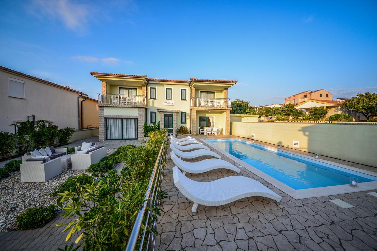 Sunset Deluxe Vir
