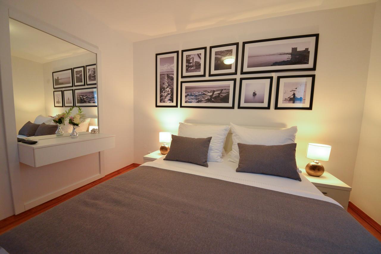 Sunset Deluxe Vir